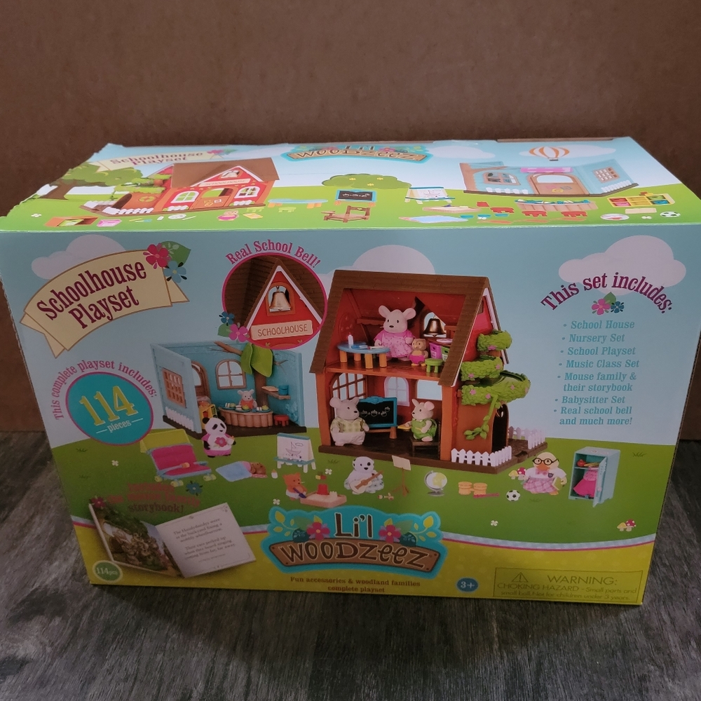 Li'l Woodzeez school playhouse- new
